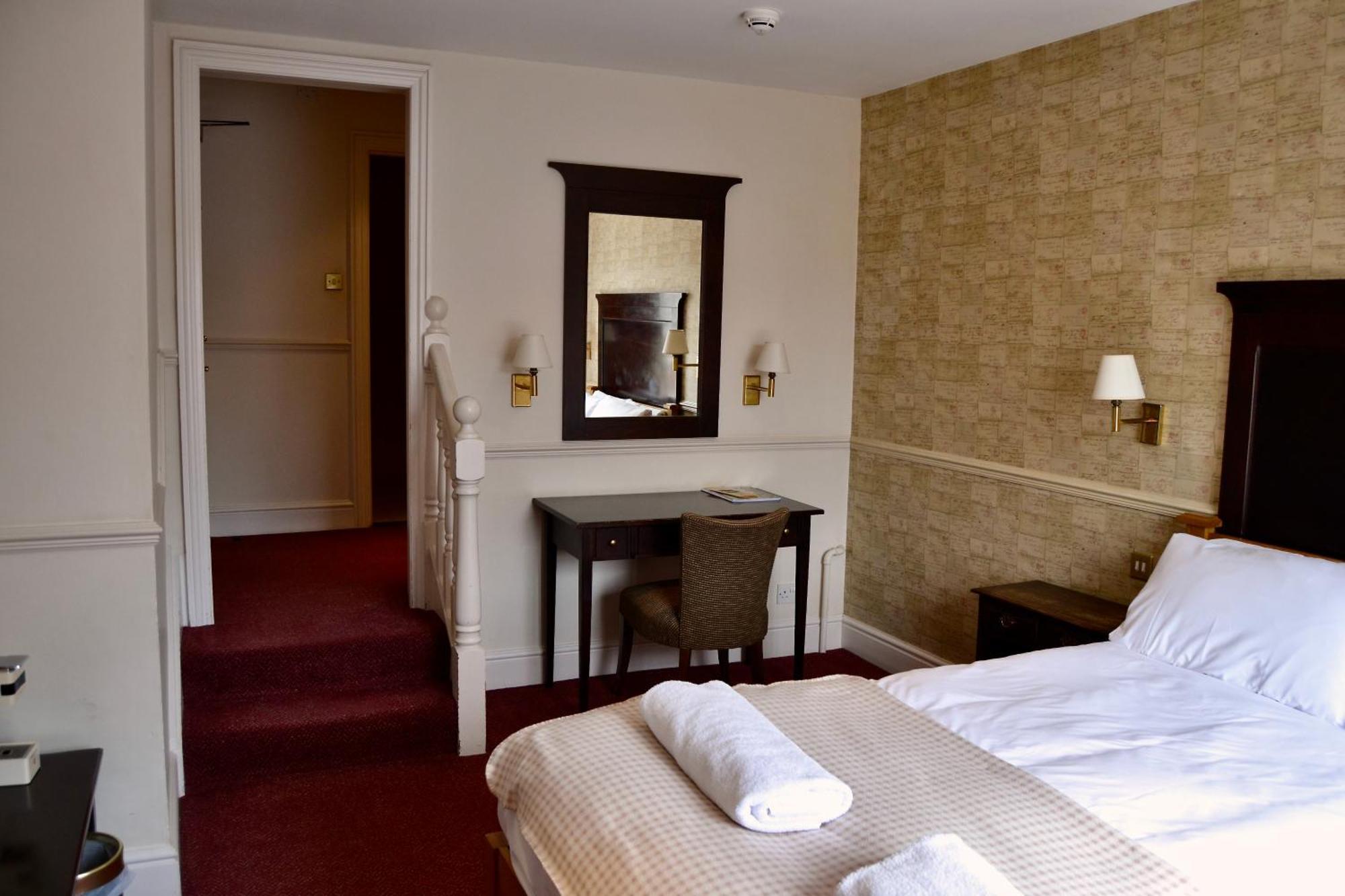 The Crown Hotel Фрамлингхам Экстерьер фото
